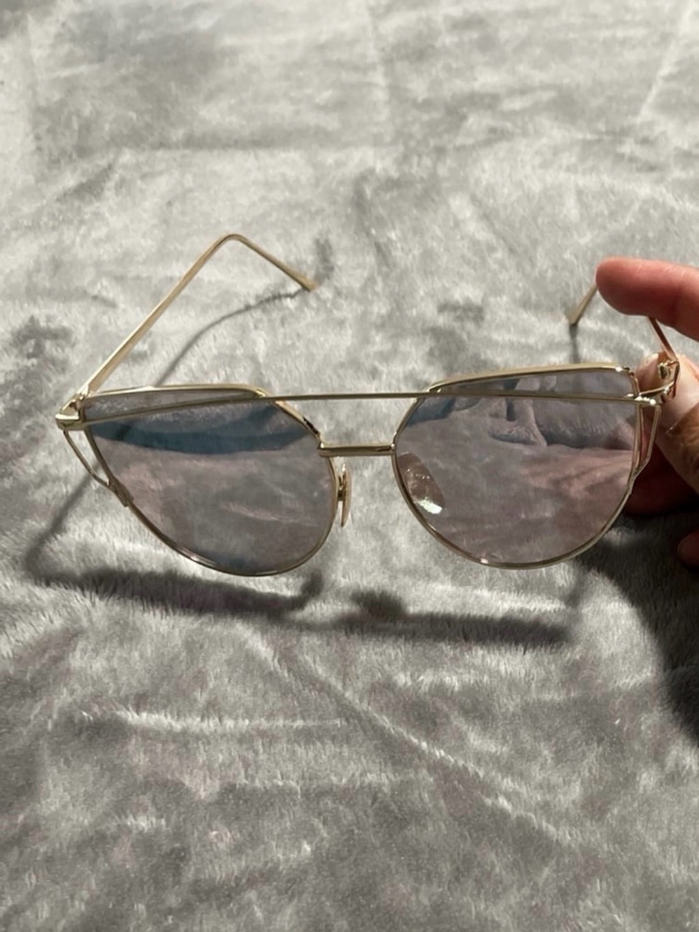 Women's Gold Frame Sunglasses with Pink-Tinted Lenses